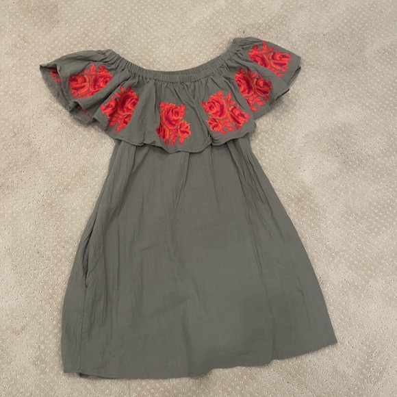 Floral Off the Shoulder Dress - Picture 2 of 5